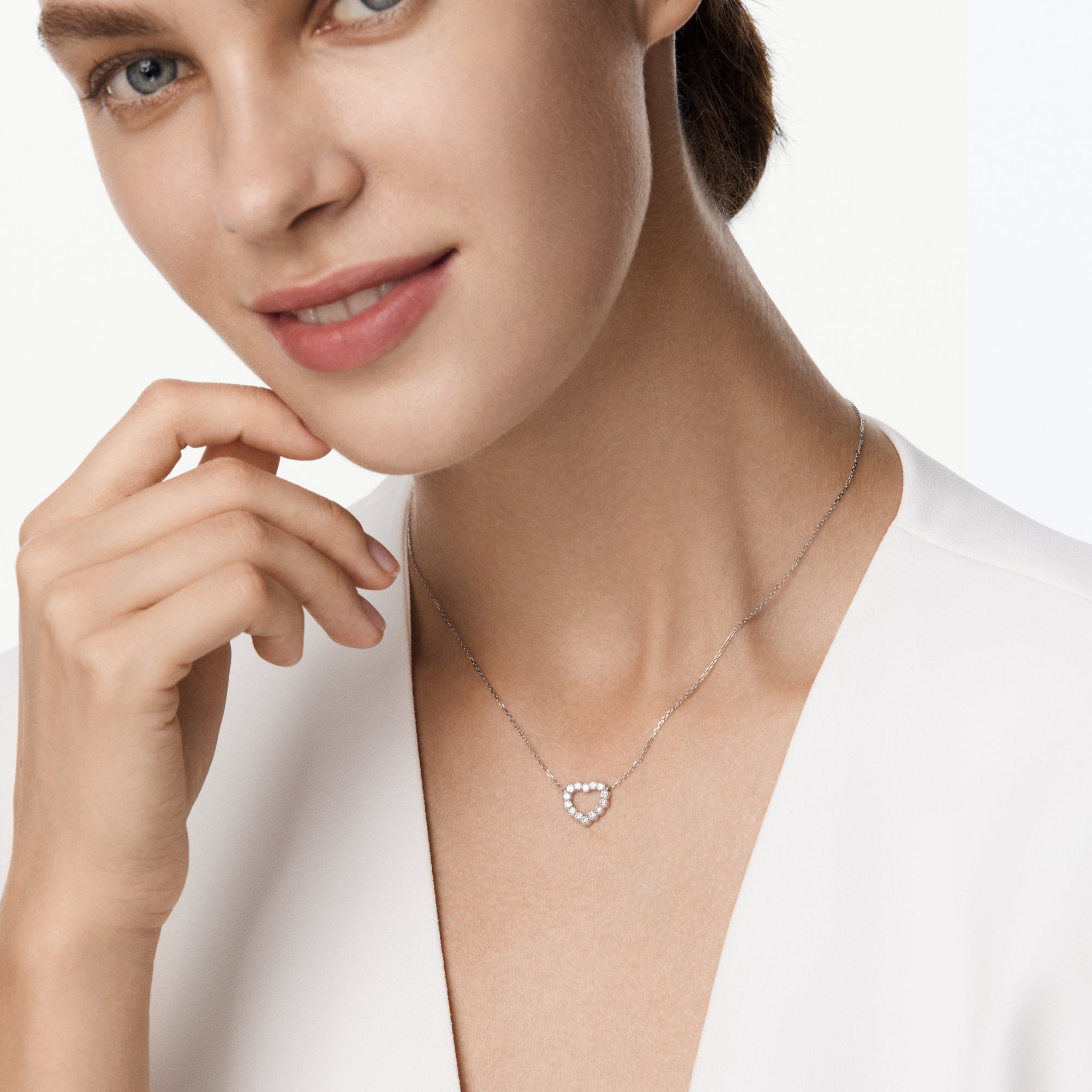 Calista Heart Necklace