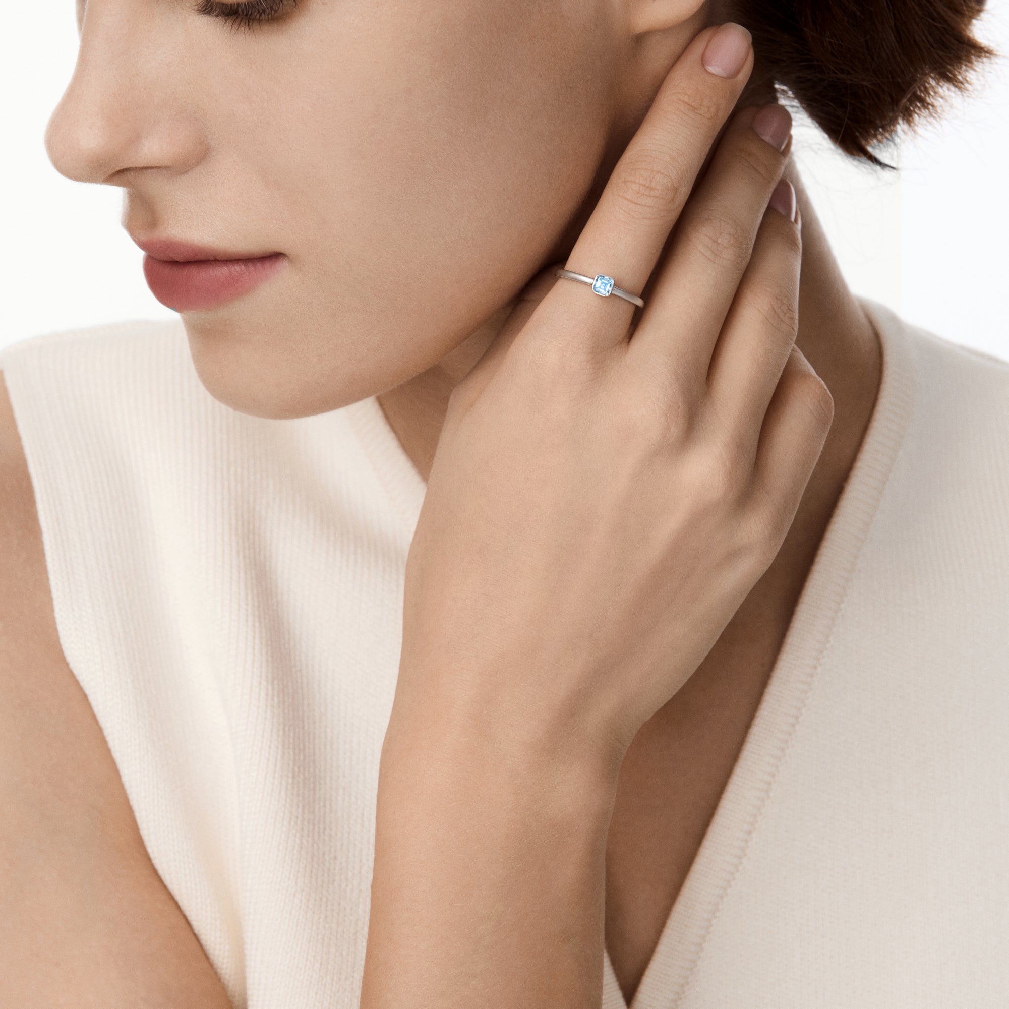 Evelyn Solitaire Ring Glacier White